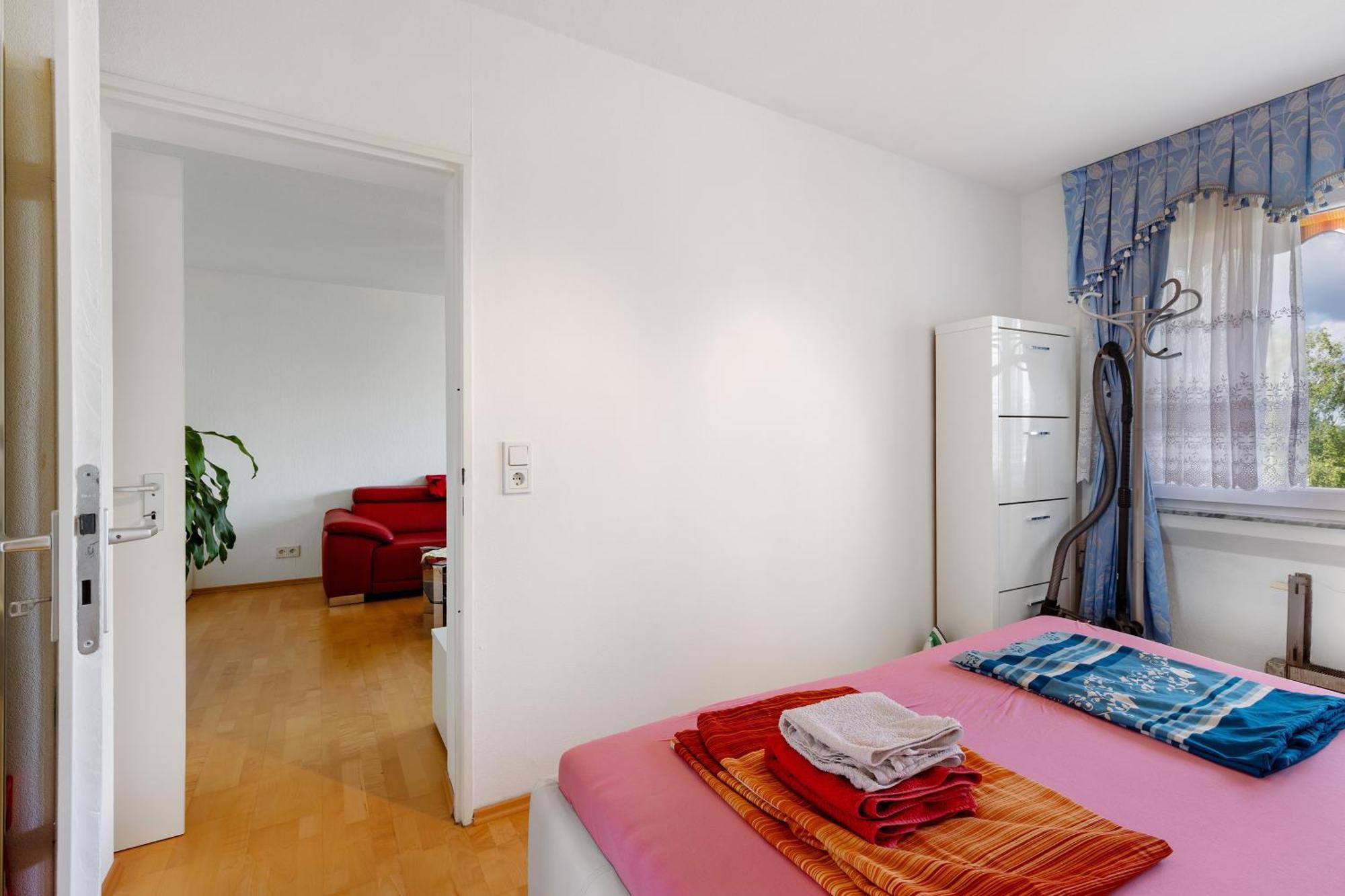 Helle, Ruhige Dachwohnung Apartment