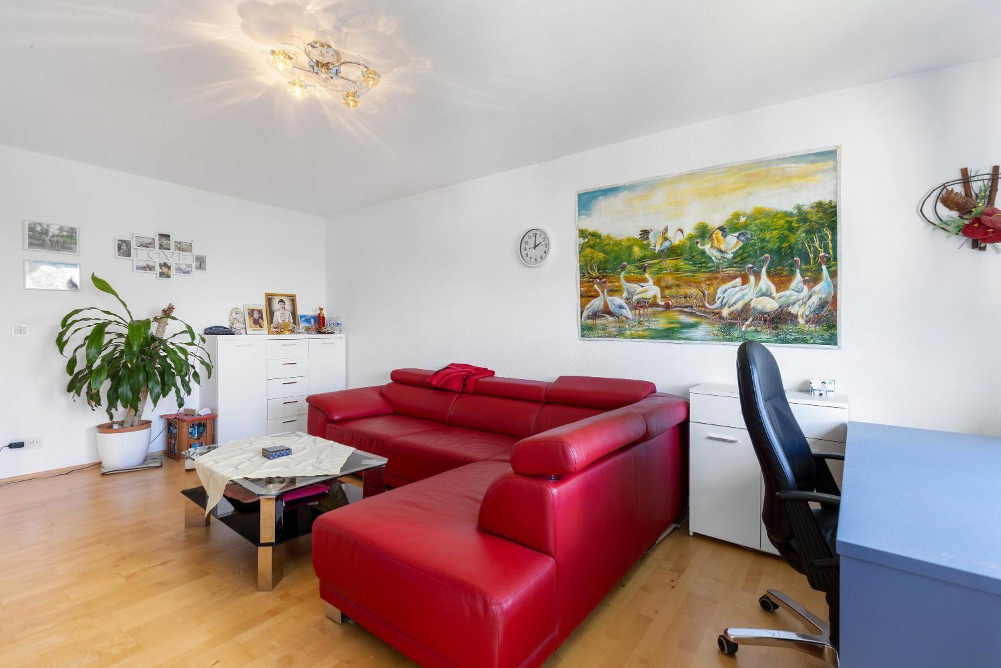 Helle, Ruhige Dachwohnung Eningen unter Achalm